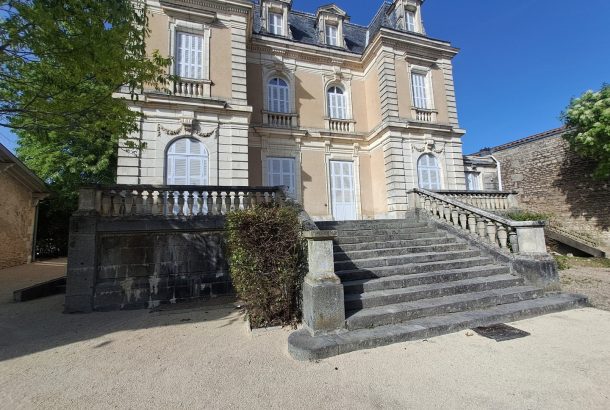 Senioryta maison de Niort rue Chabaudy, entrée de la maison