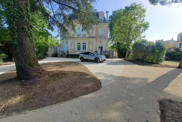 Senioryta maison de Niort rue Chabaudy, vue du jardin devant la maison