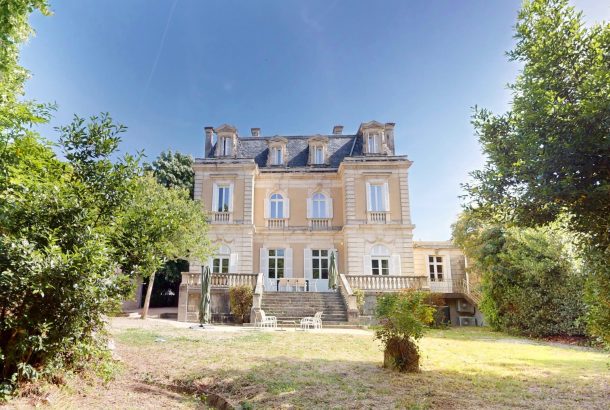 maison SENIORYTA à Niort habitat partagé pour seniors, vue de l'entrée maison
